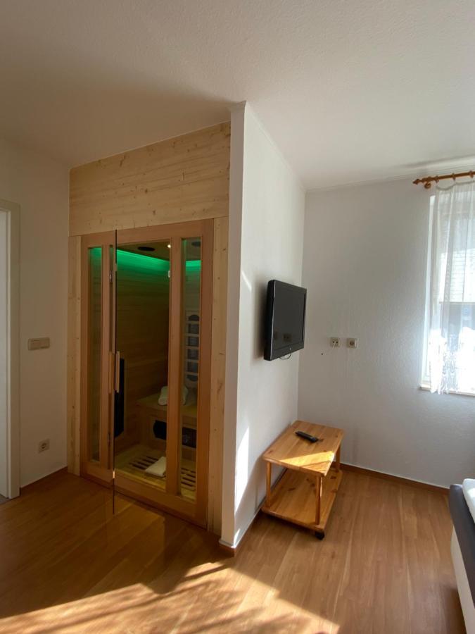 Hotel Am Schlosspark Mallin Buitenkant foto